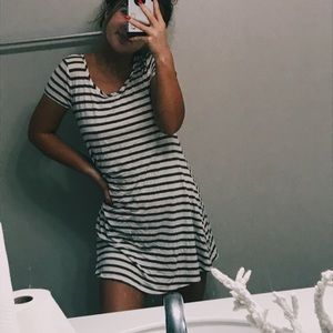 grey and white flowy dress!!